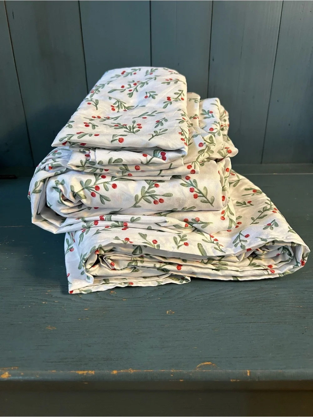 White Botanical Berry Print King Sheet Set